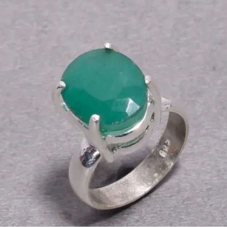 Faceted Emerald & 9.25 Sterling Siver Handcrafted Ring Size 9